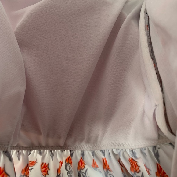 Ruffle lined flower print swim top size Large lined with removable cups - Picture 7 of 7